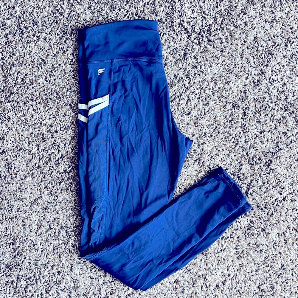 Fabletics leggings with mesh pockets